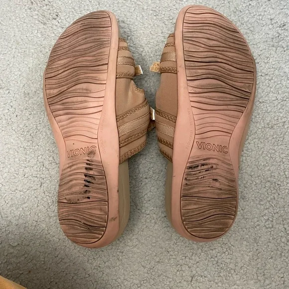 Vionic”Sarah” slide sandals - Picture 3 of 8